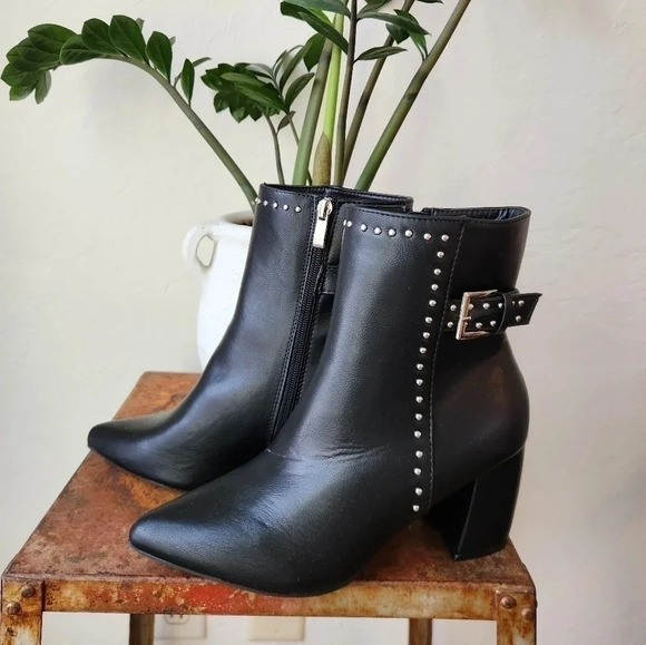 NWOT || OLIVIA + KATE || Rachel booties - Picture 1 of 8
